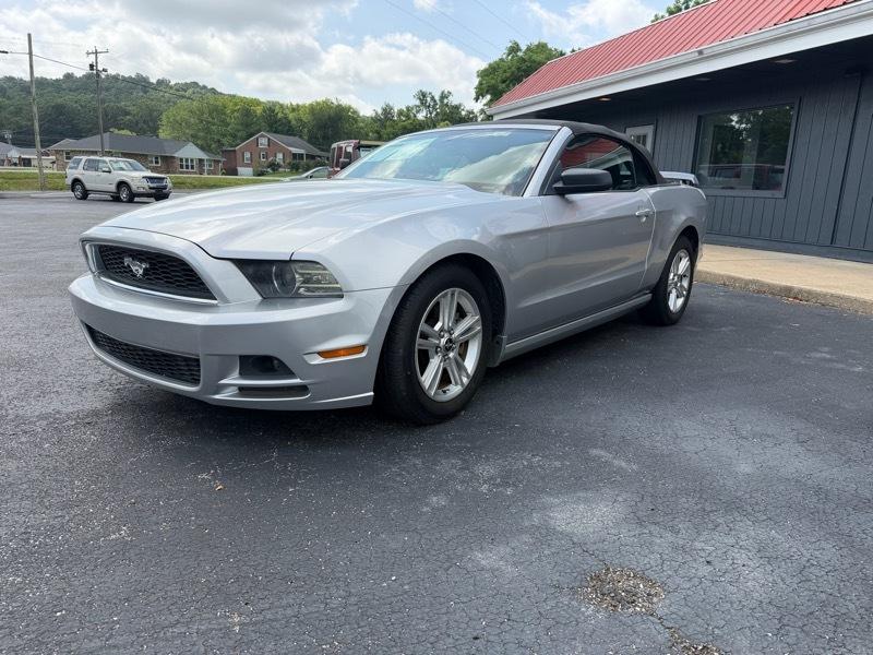 Ford Mustang V6 Convertible 2014
