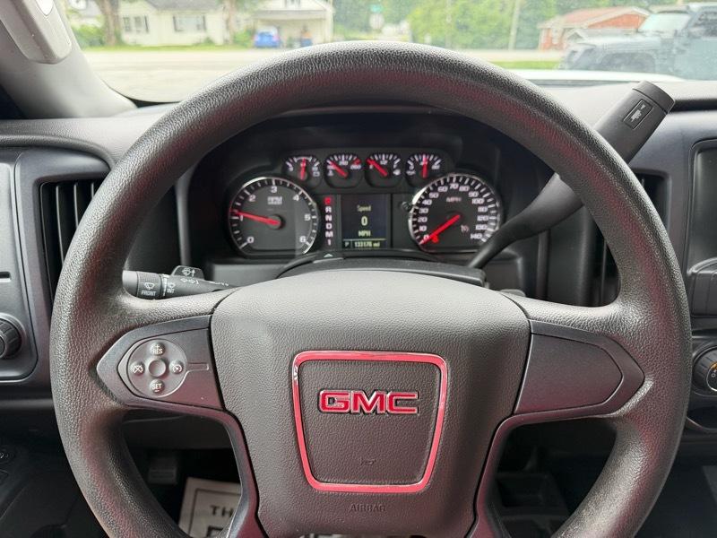 GMC Sierra 2500HD Base Long Box 4WD 2015