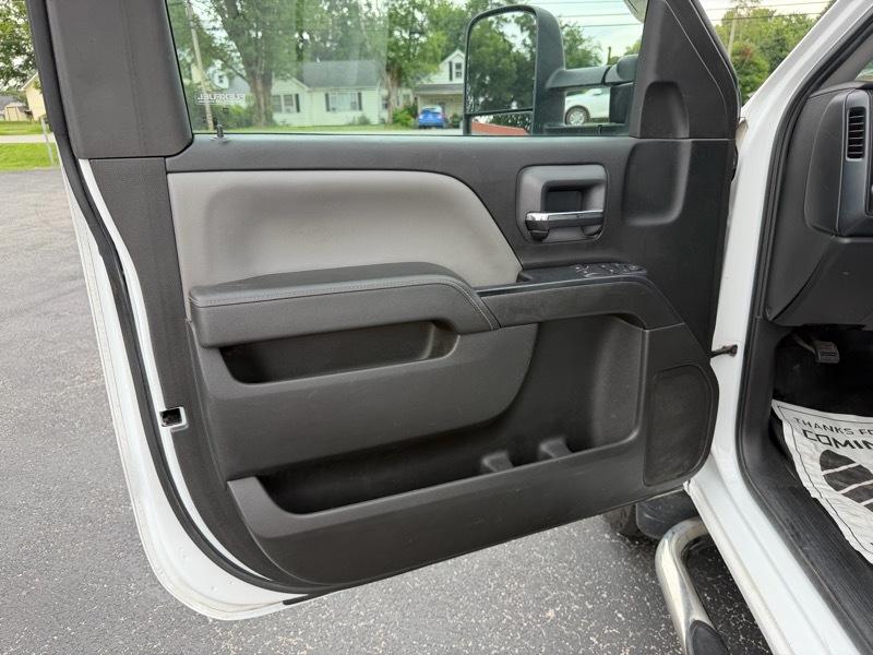 GMC Sierra 2500HD Base Long Box 4WD 2015