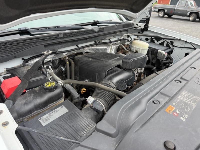 GMC Sierra 2500HD Base Long Box 4WD 2015