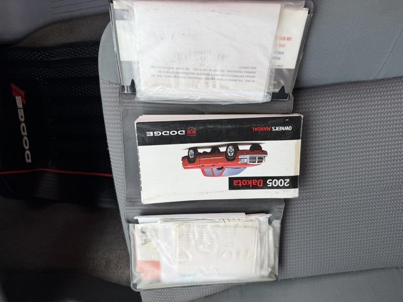 Dodge Dakota SLT Club Cab 2WD 2005