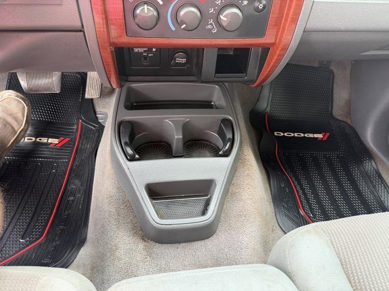 Dodge Dakota SLT Club Cab 2WD 2005