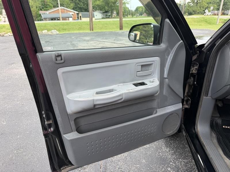 Dodge Dakota SLT Club Cab 2WD 2005
