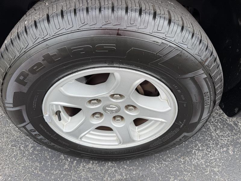 Dodge Dakota SLT Club Cab 2WD 2005