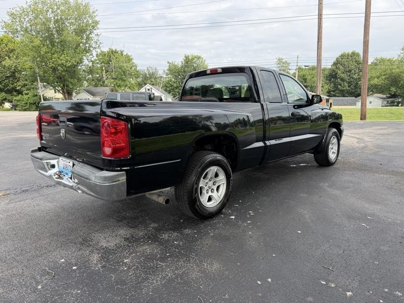 Dodge Dakota SLT Club Cab 2WD 2005