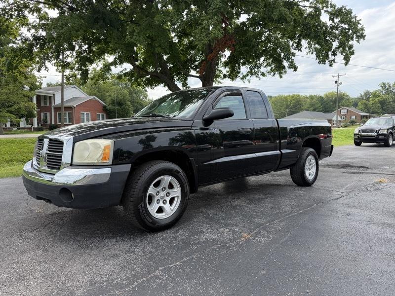 Dodge Dakota SLT Club Cab 2WD 2005