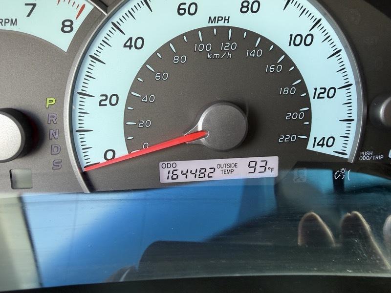 Toyota Camry SE 6-Spd AT 2011