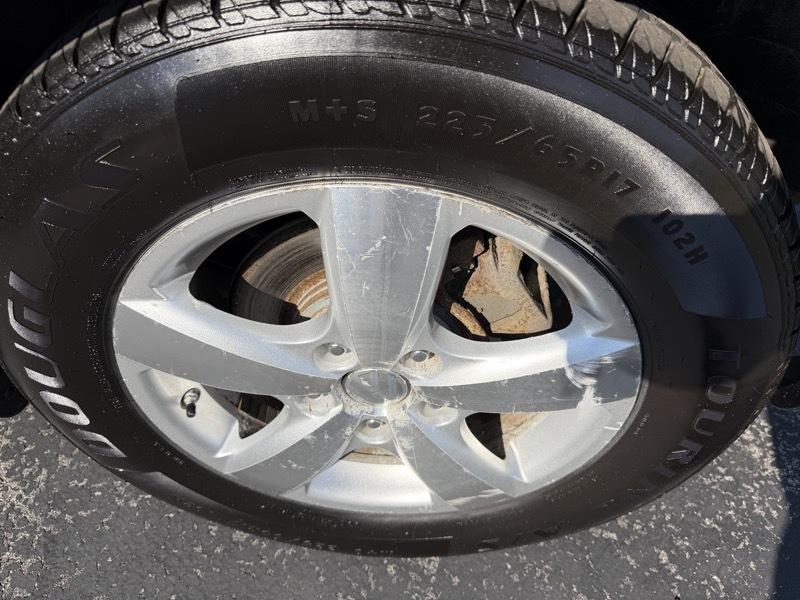 Volkswagen Routan SEL w/Nav 2011