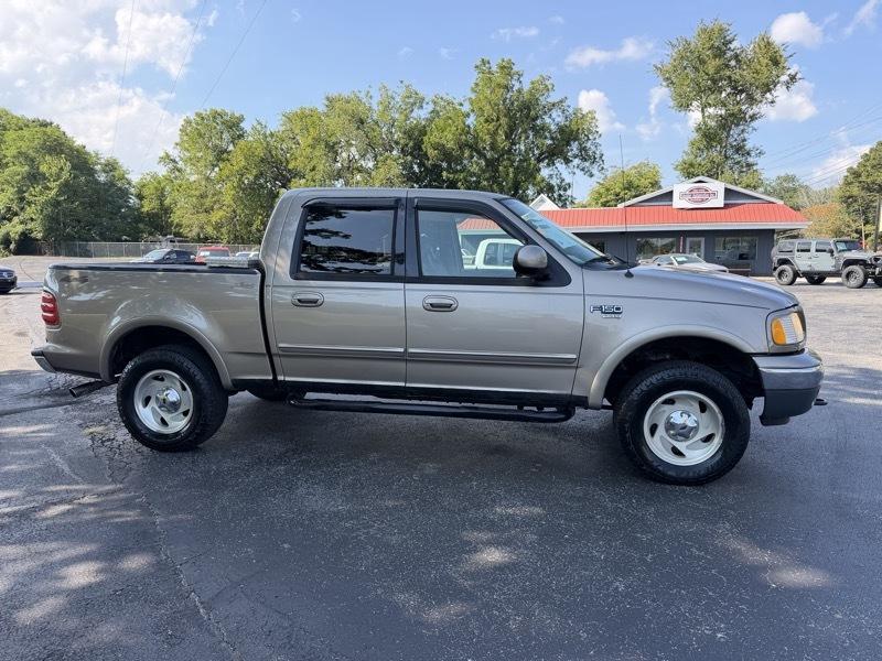 Ford F-150 Lariat SuperCrew 4WD 2003