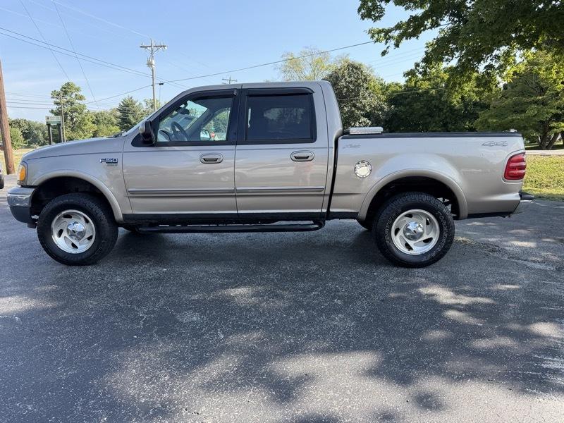 Ford F-150 Lariat SuperCrew 4WD 2003