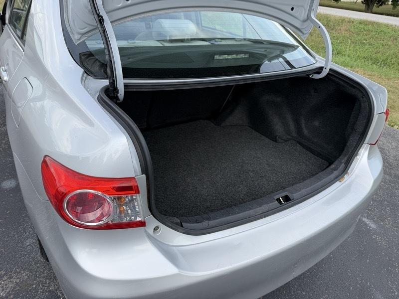 Toyota Corolla LE 2011