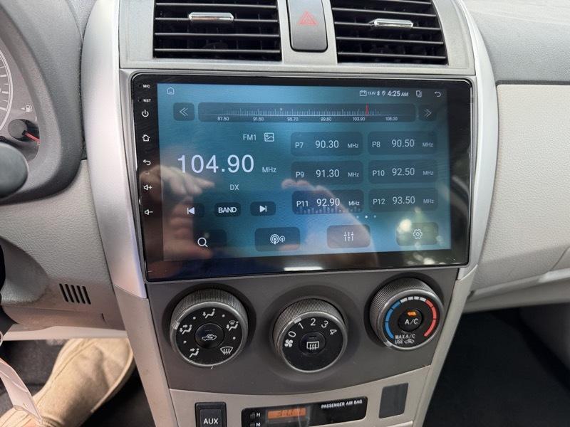 Toyota Corolla LE 2011