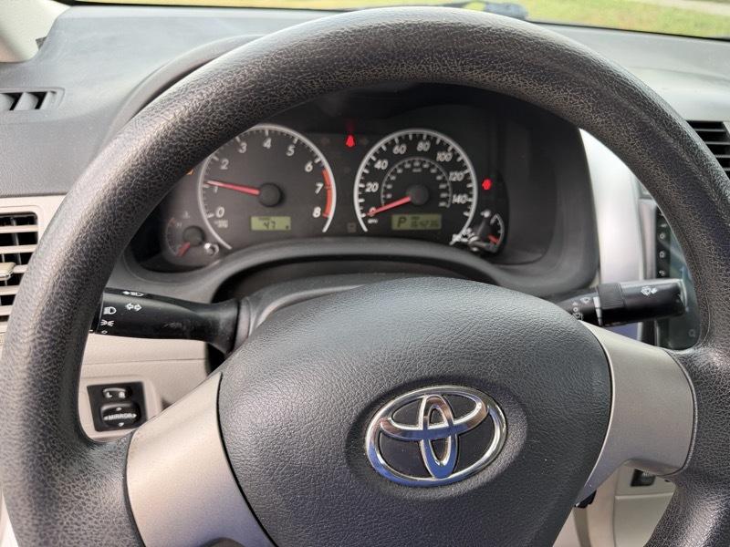 Toyota Corolla LE 2011