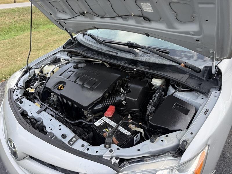 Toyota Corolla LE 2011