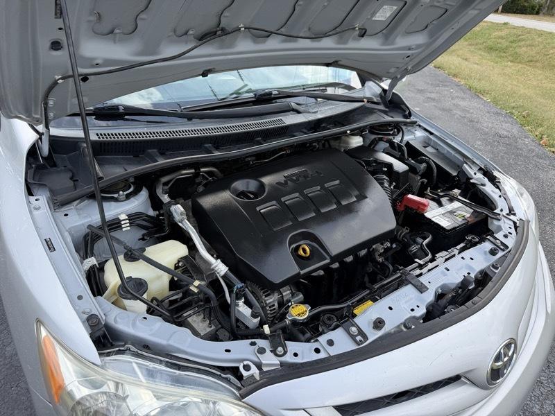 Toyota Corolla LE 2011