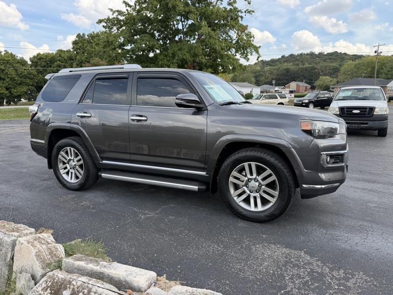 Toyota 4Runner Limited 4WD V6 2015