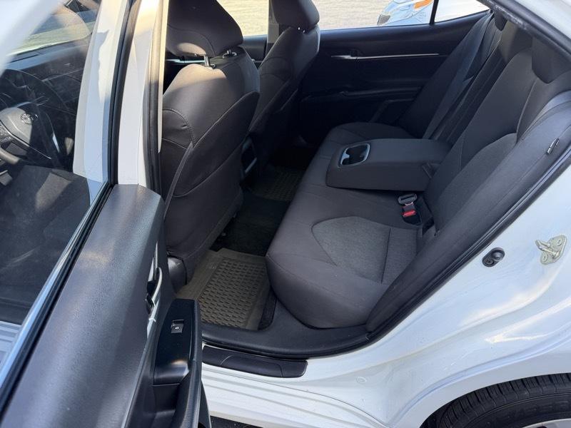 Toyota Camry SE 2020