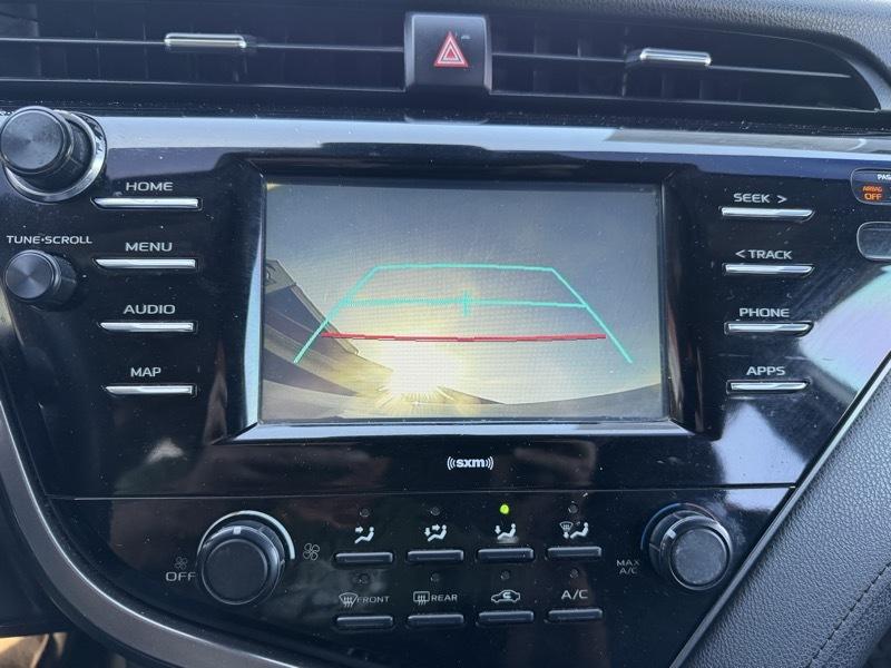 Toyota Camry SE 2020