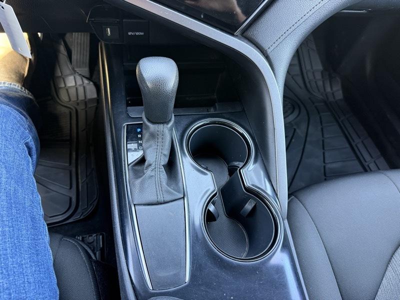 Toyota Camry SE 2020