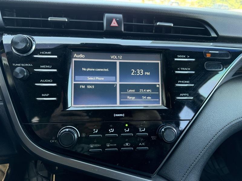 Toyota Camry SE 2020