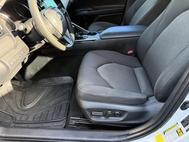 Toyota Camry SE 2020