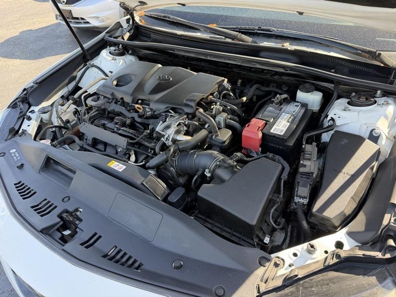 Toyota Camry SE 2020