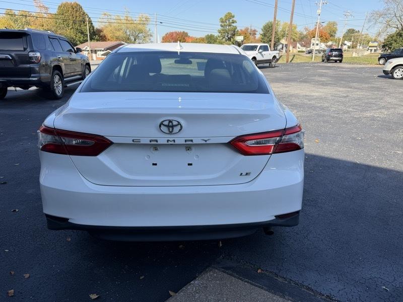 Toyota Camry SE 2020