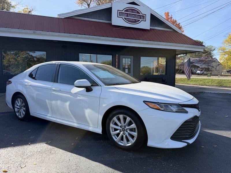 Toyota Camry SE 2020