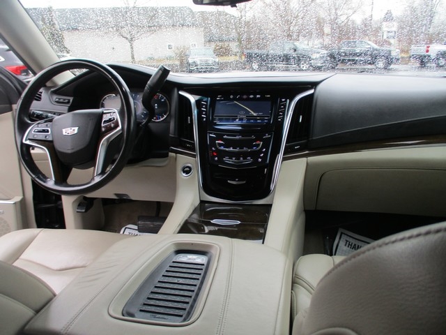 Cadillac Escalade Luxury 4WD 2018