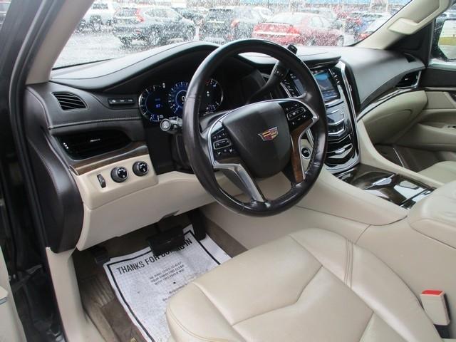 Cadillac Escalade Luxury 4WD 2018