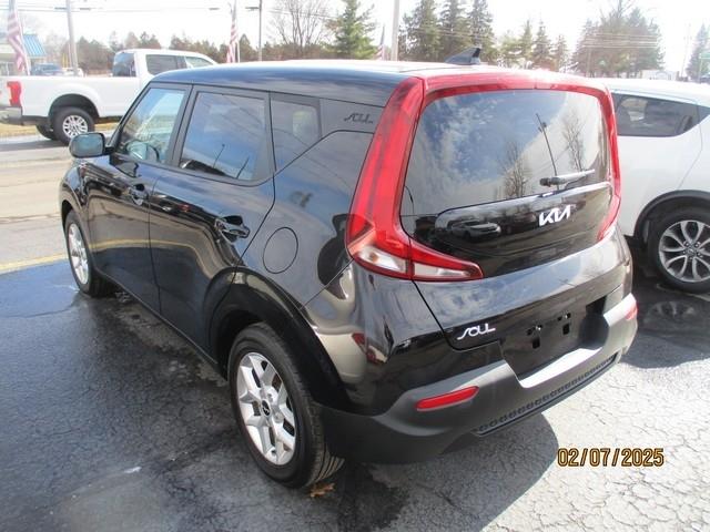 Kia Soul LX CVT 2022