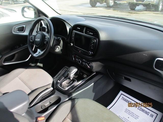 Kia Soul LX CVT 2022