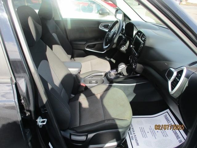 Kia Soul LX CVT 2022
