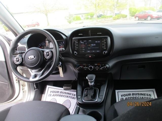 Kia Soul LX CVT 2021