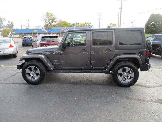 Jeep Wrangler Unlimited Sahara 4WD 2017