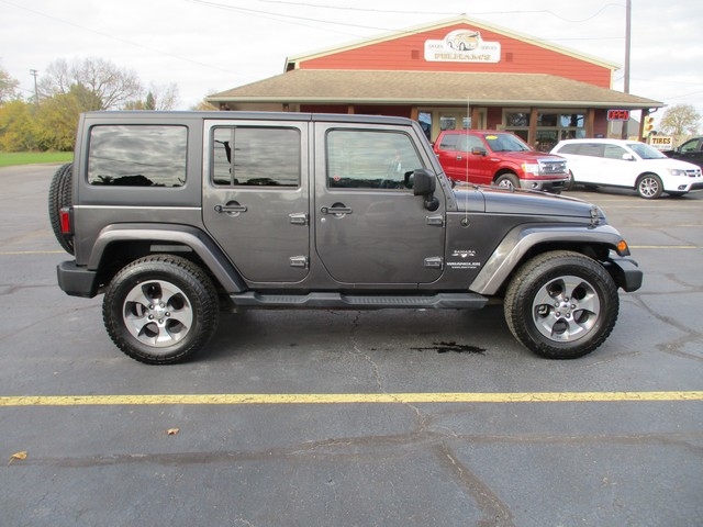 Jeep Wrangler Unlimited Sahara 4WD 2017