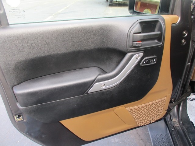 Jeep Wrangler Unlimited Sahara 4WD 2017