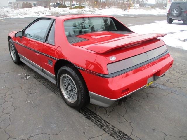 Pontiac Fiero GT 1985