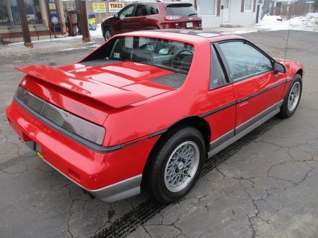 Pontiac Fiero GT 1985