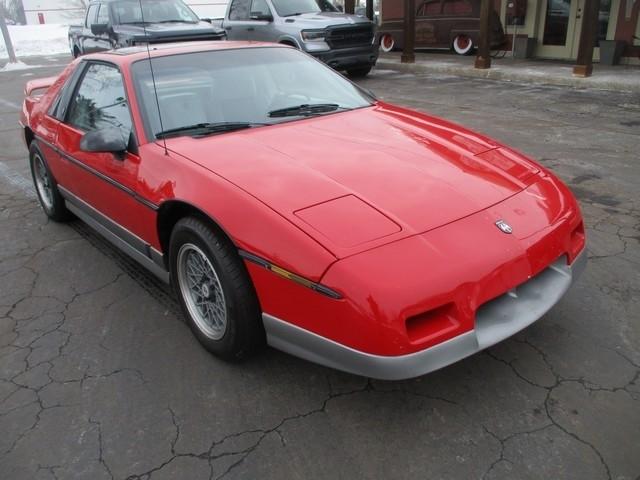 Pontiac Fiero GT 1985