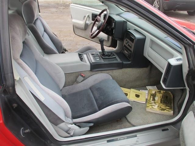 Pontiac Fiero GT 1985