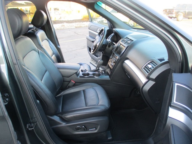 Ford Explorer XLT 4WD 2016