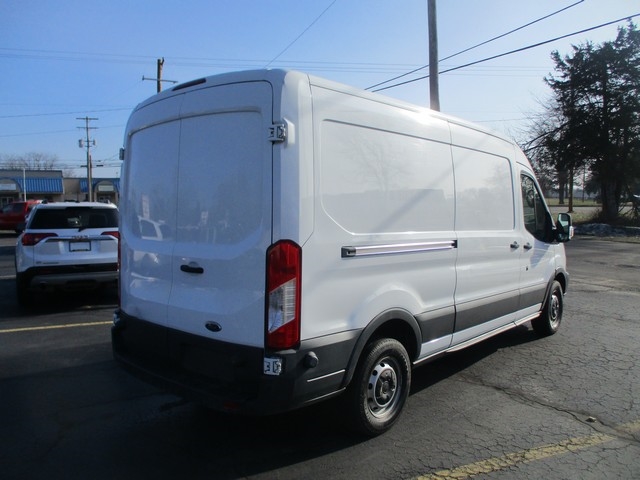 2015 Ford Transit Base's photo