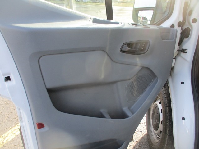 Ford Transit 250 Van Med. Roof w/Sliding Pass. 148-in. WB 2015