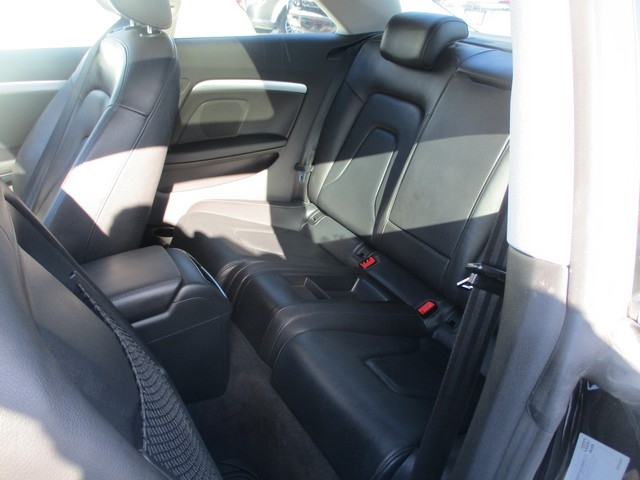 Audi A5 Coupe 2.0T quattro Tiptronic 2012