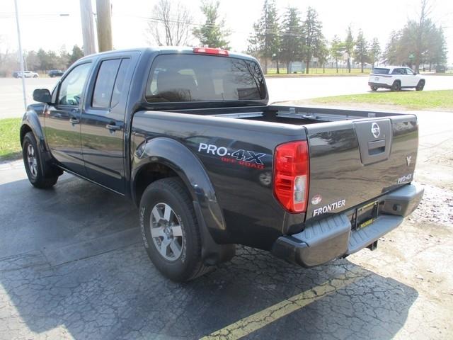 Nissan Frontier SL Crew Cab 4WD 2011