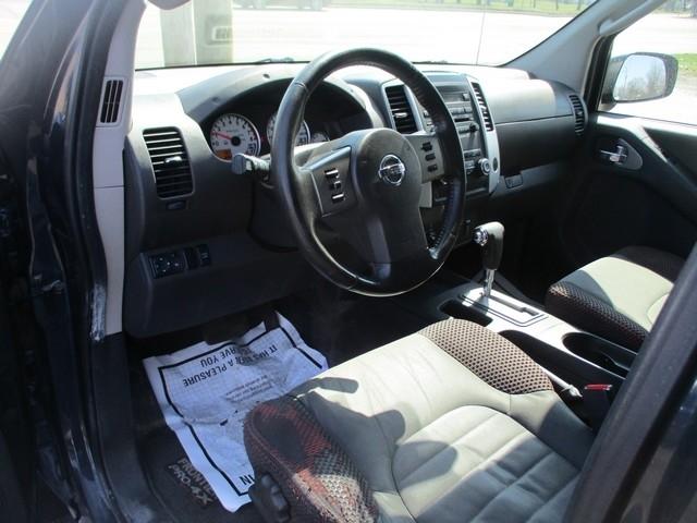 Nissan Frontier SL Crew Cab 4WD 2011