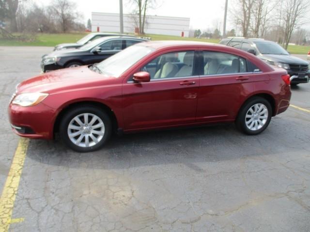 Chrysler 200 Touring 2013