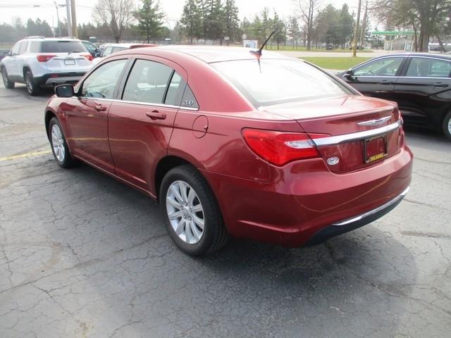 Chrysler 200 Touring 2013