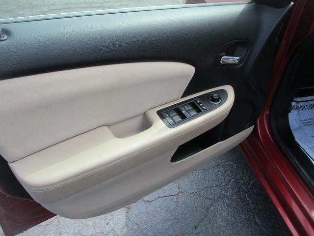 Chrysler 200 Touring 2013